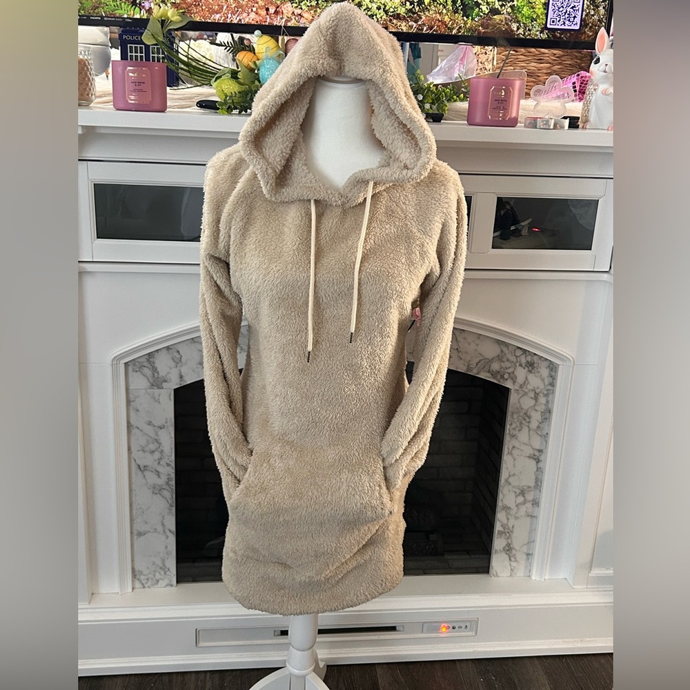 Long fleece hoodie